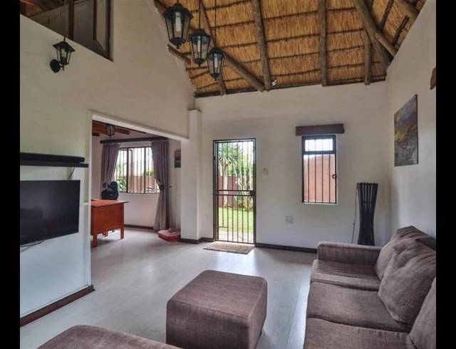 2 BEDROOM TOWNHOUSE FOR SALE IN MTWALUME
